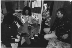 33-busBrianMay-1